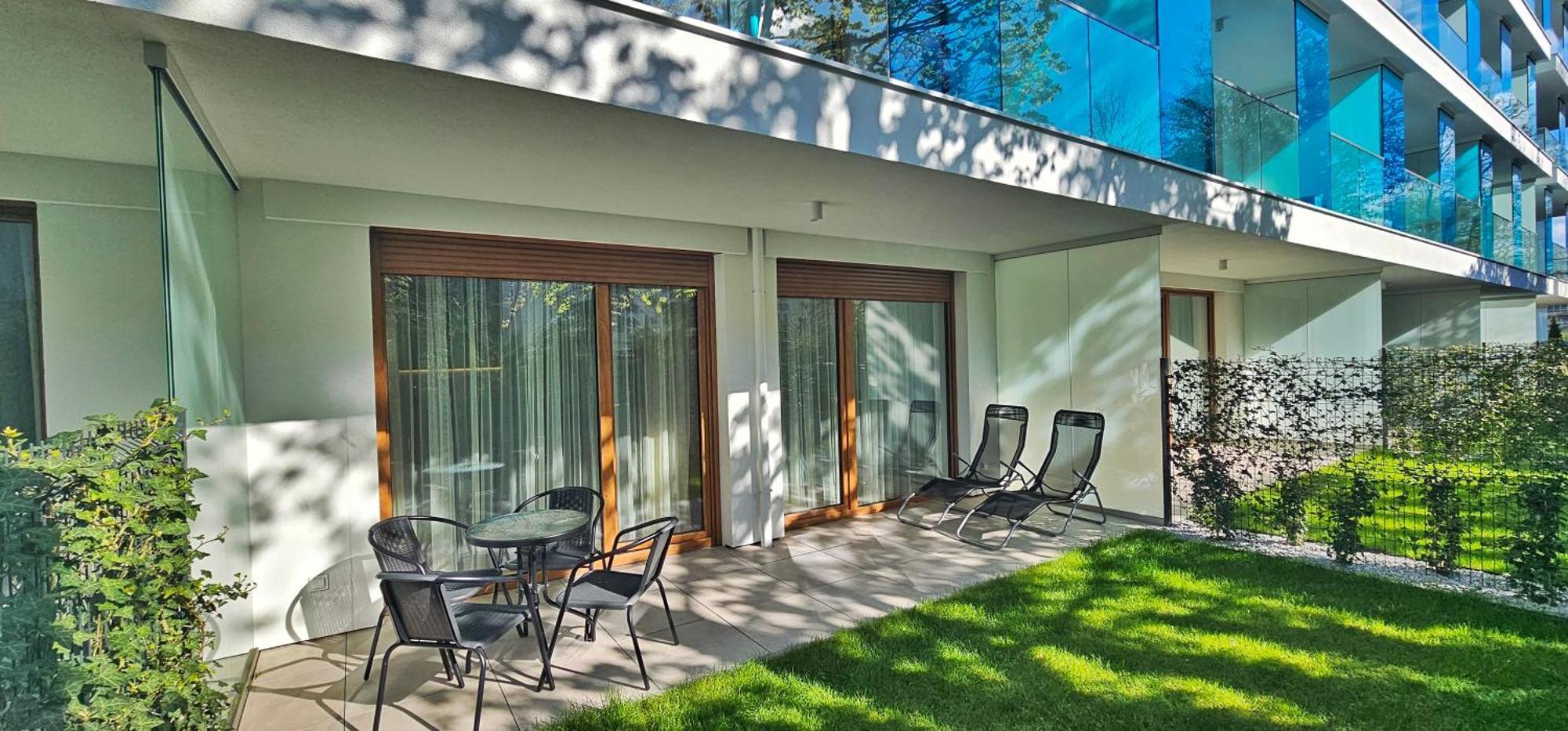 Apartament Whiteblue Kolobrzeg Z Duzym Ogrodkiem - 100 M Od Plazy! Whiteblue Kolberg Apartment Mit Grossem Garten - 100 M Vom Strand Entfernt! Whiteblue Kolobrzeg Apartman S Velkou Zahradou - 100 M Od Plaze! Exterior foto